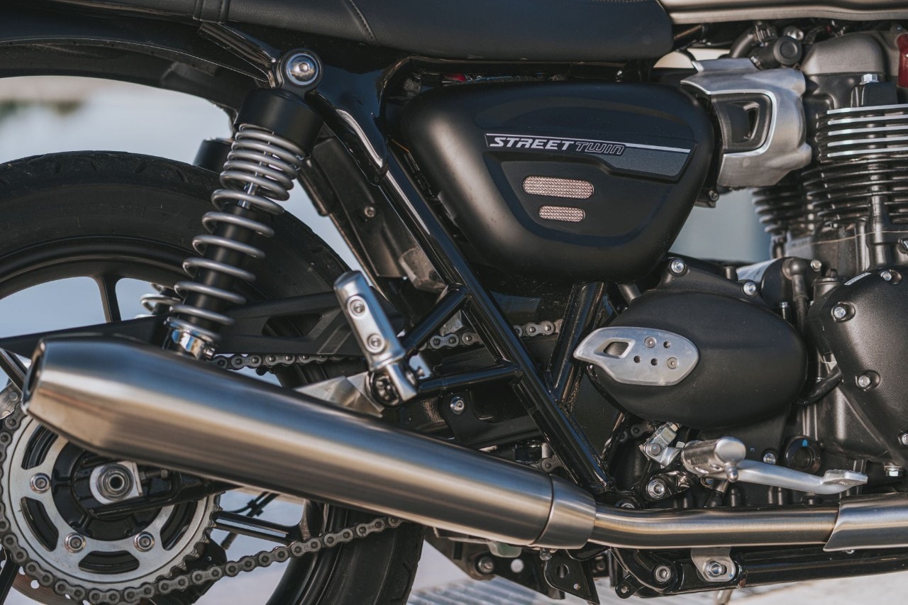 Triumph Street Twin VS Bonneville T100: sfida in famiglia